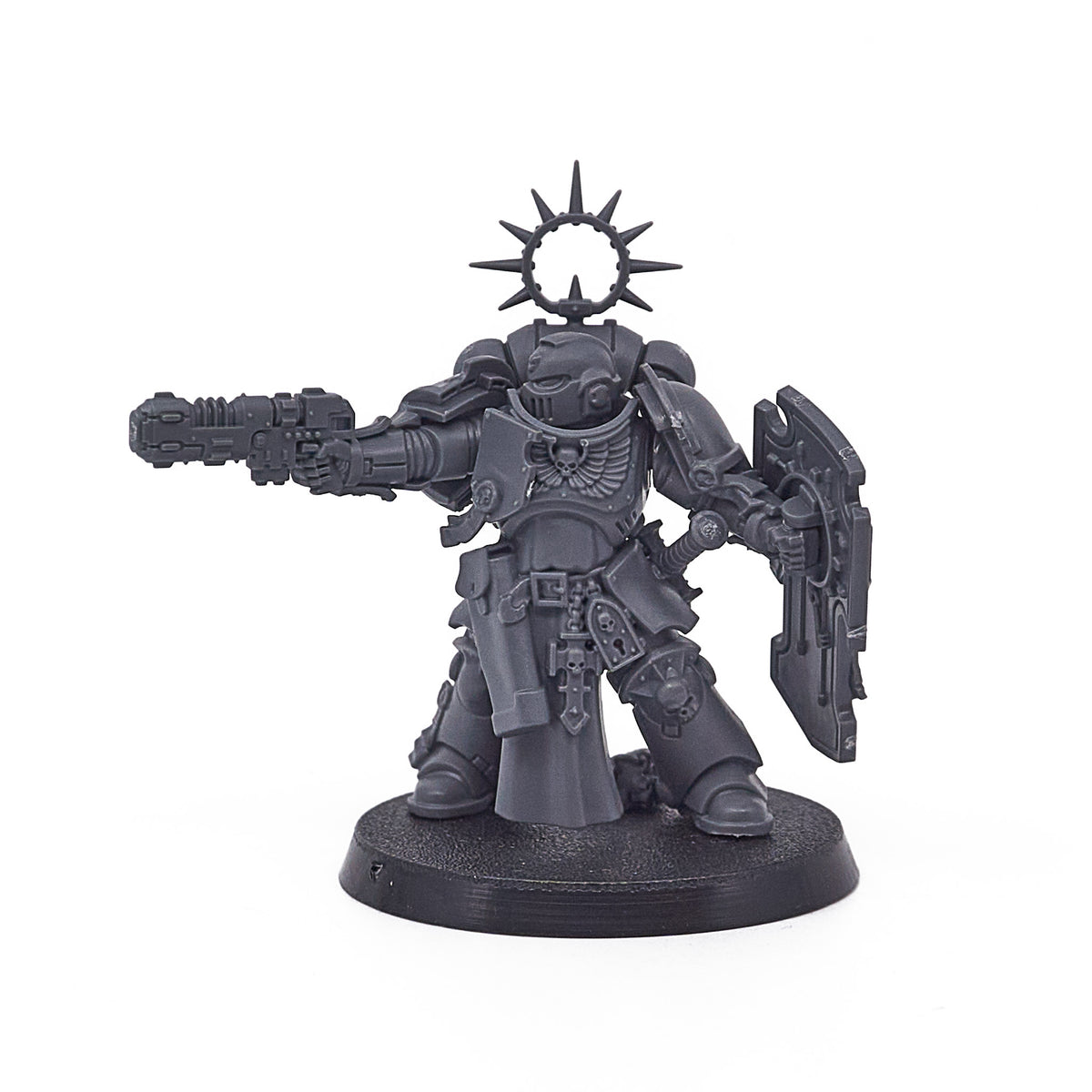 Space Marines - Lieutenant with Storm Shield (18565-V) - Used