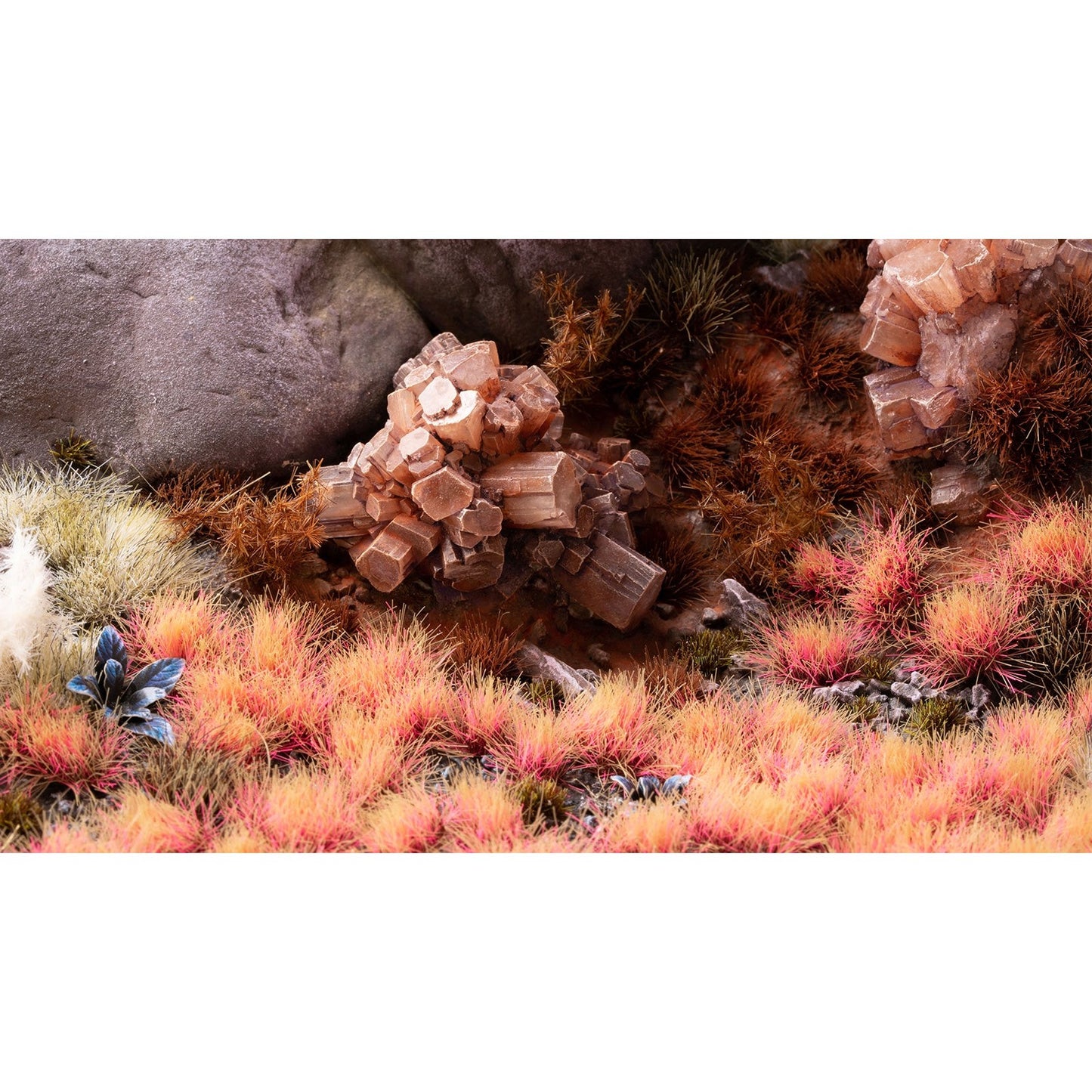 Gamers Grass Tuft - Alien Pink