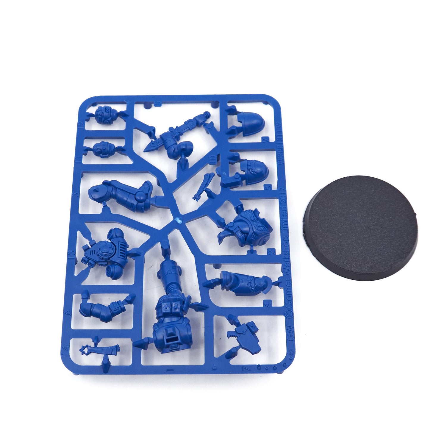 Ultramarines - Lieutenant Calsius (02565) - Used