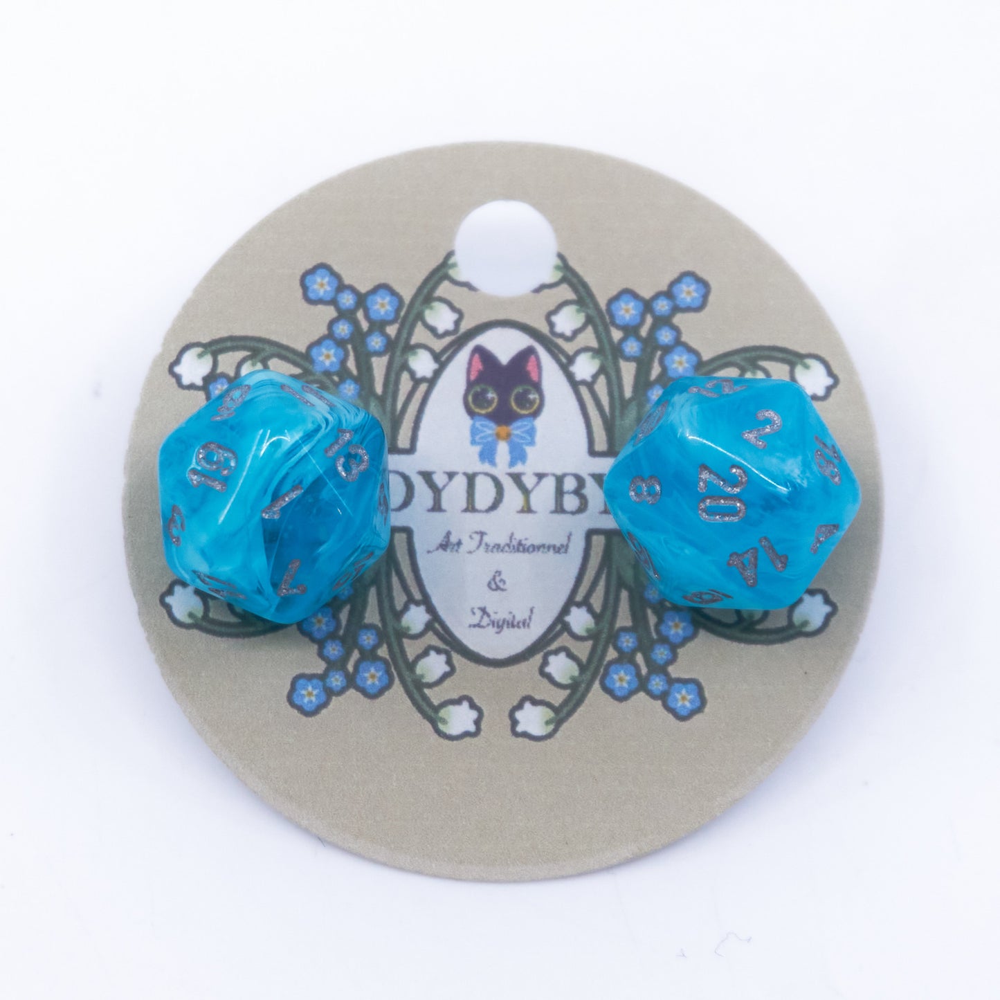 Petites boucles d'oreilles D20