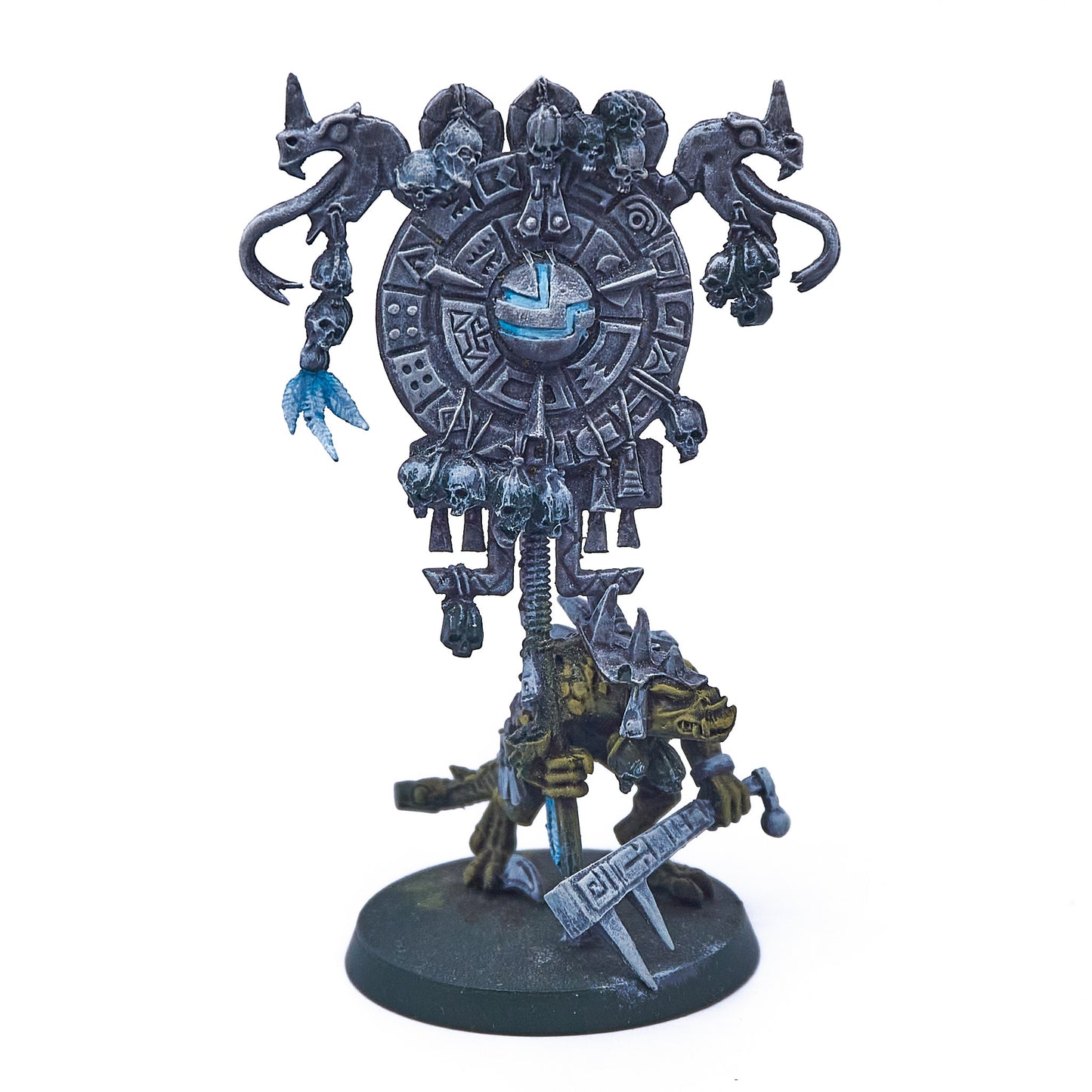 Seraphon - Saurus Scar-Veteran with Battle Standard (10058) - Used