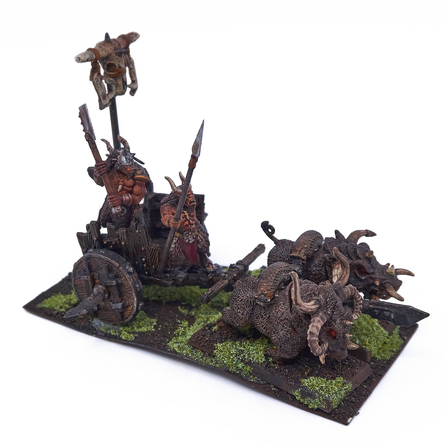 Beastmen Brayherds - Tuskgor Chariot (11375-V) - Used