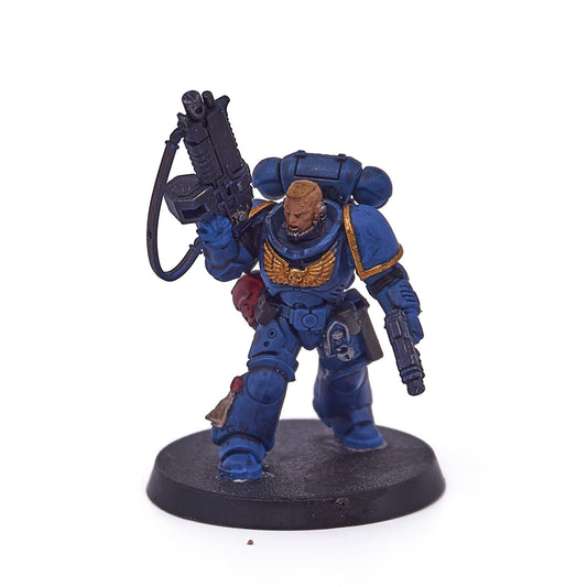 Space Marines - Primaris Lieutenant with Auto Bolt Rifle (12512-V) - Used