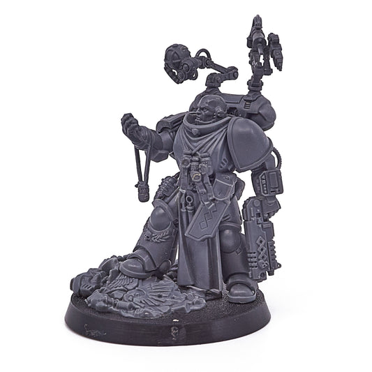 Space Marines - Apothecary (13625-V) - Used