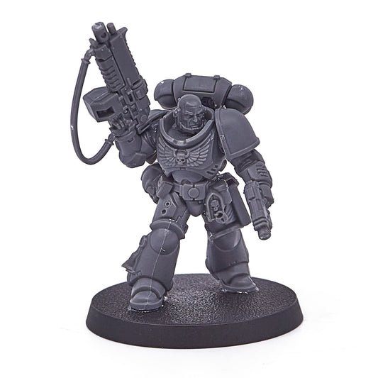 Space Marines - Lieutenant with Auto Bolt Rifle (14954-V) - Used