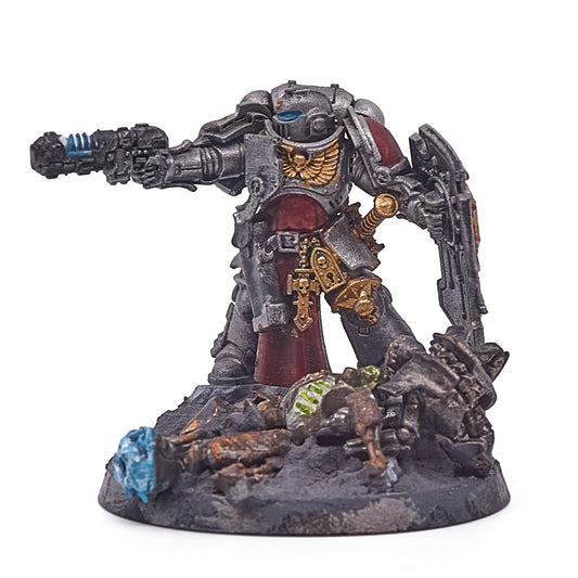 Space Marines - Lieutenant with Storm Shield (15167-V) - Used