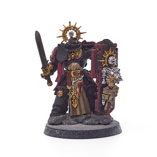 Space Marines - Captain with Relic Shield (15634-V) - Used