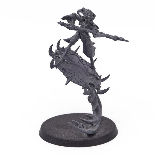 Disciples of Tzeentch - Magister on Disc of Tzeentch (17568-V) - Used