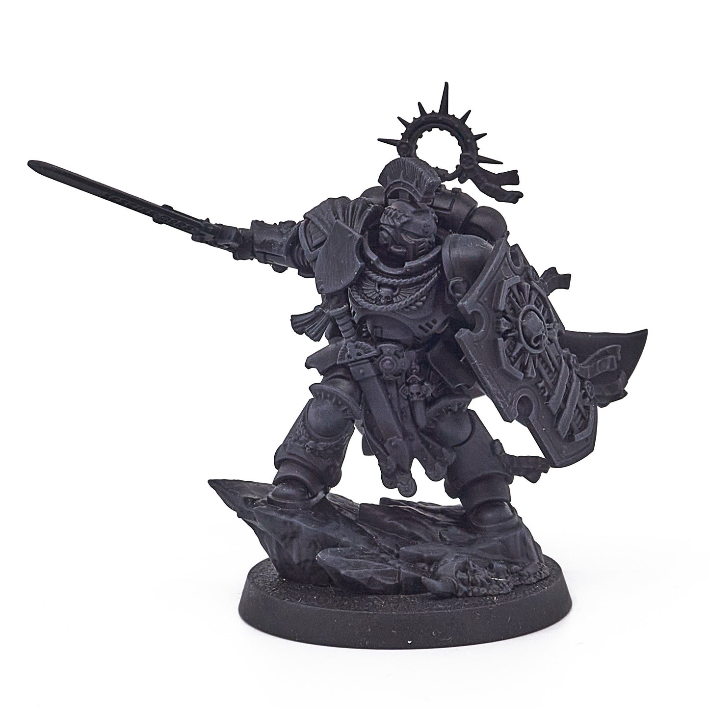 Space Marines - Captain with Relic Shield (18041-V) - Used