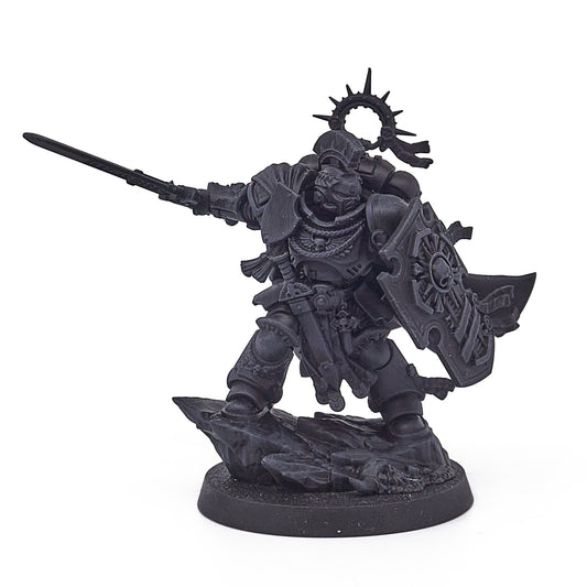 Space Marines - Captain with Relic Shield (18041-V) - Used