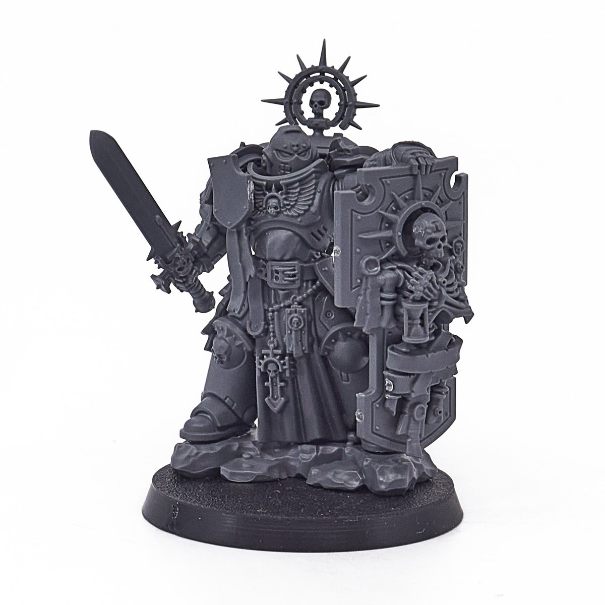 Space Marines - Captain with Relic Shield (18562-V) - Used